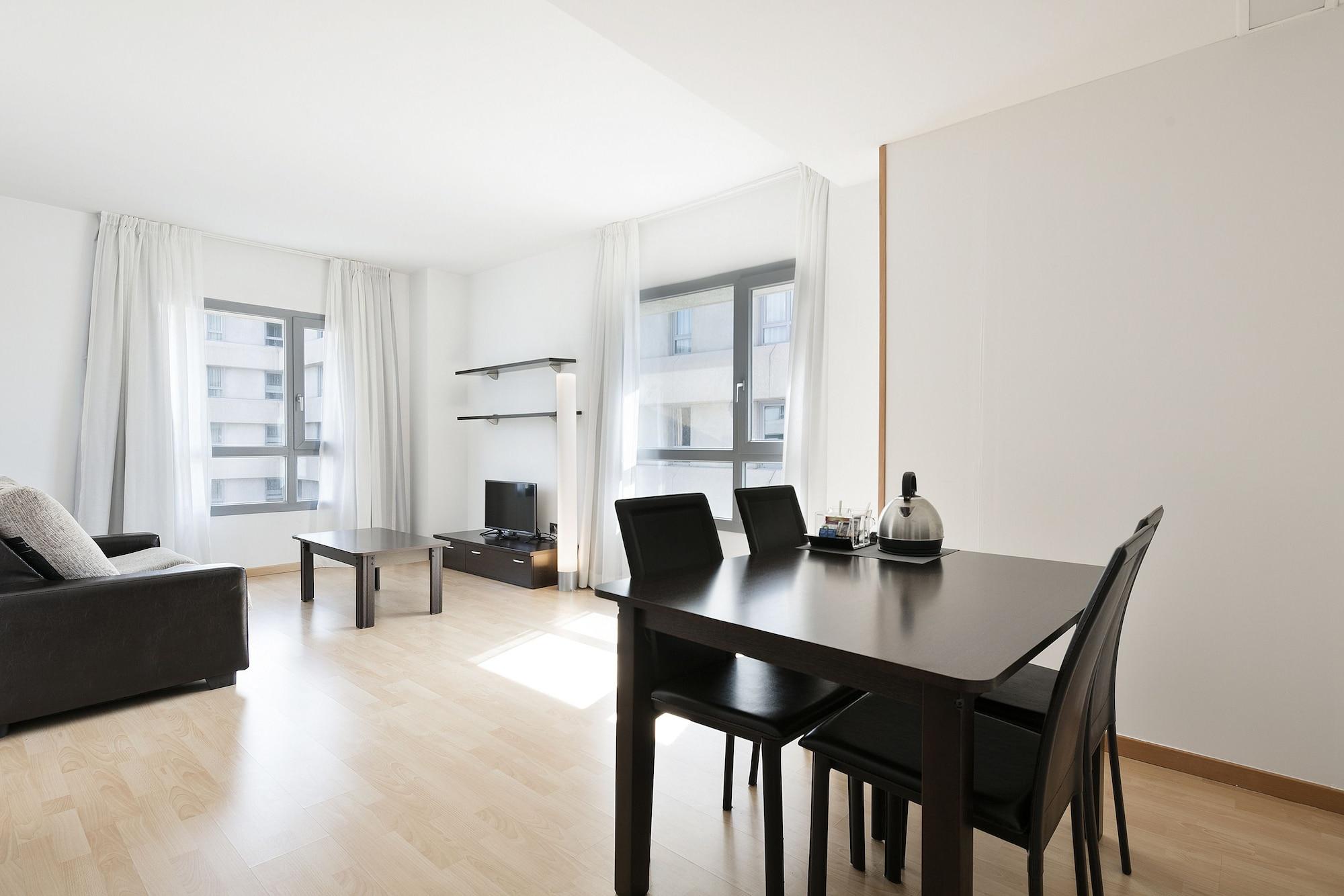 Madrid Airport Suites, Affiliated By Melia ภายนอก รูปภาพ