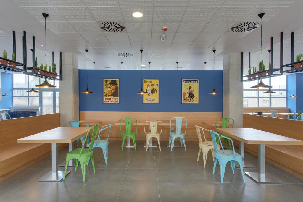 Madrid Airport Suites, Affiliated By Melia ภายนอก รูปภาพ
