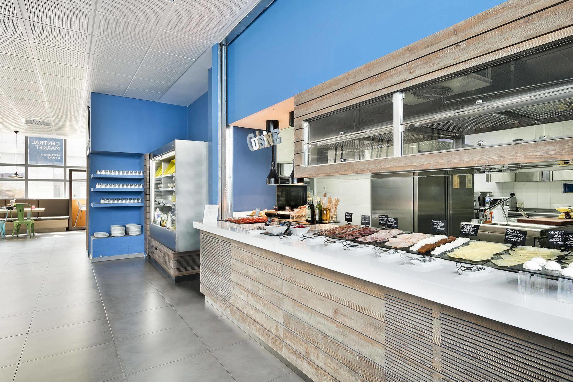 Madrid Airport Suites, Affiliated By Melia ภายนอก รูปภาพ